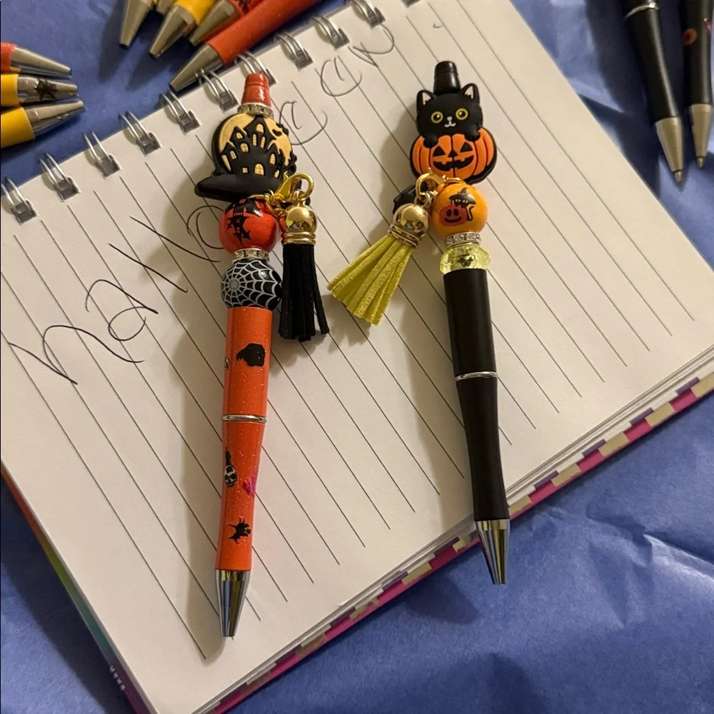 Halloween Themed Pens Set